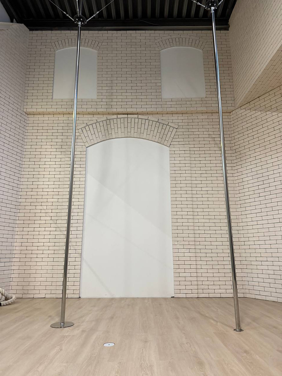 Фотозона День - Pole Dance студия